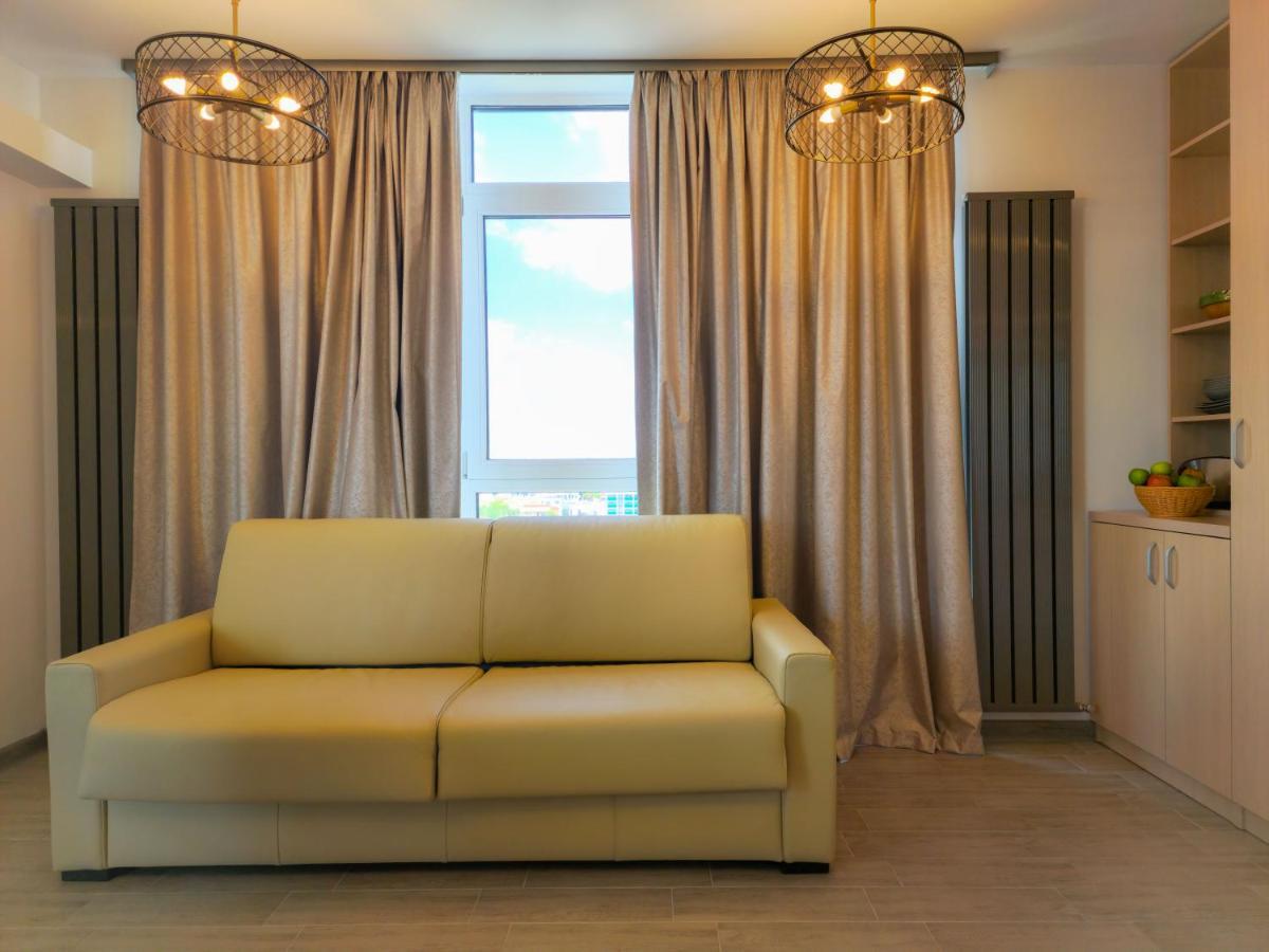 Panoramic Aparthotel Pool & Spa Mamaia Nord Năvodari Exterior foto
