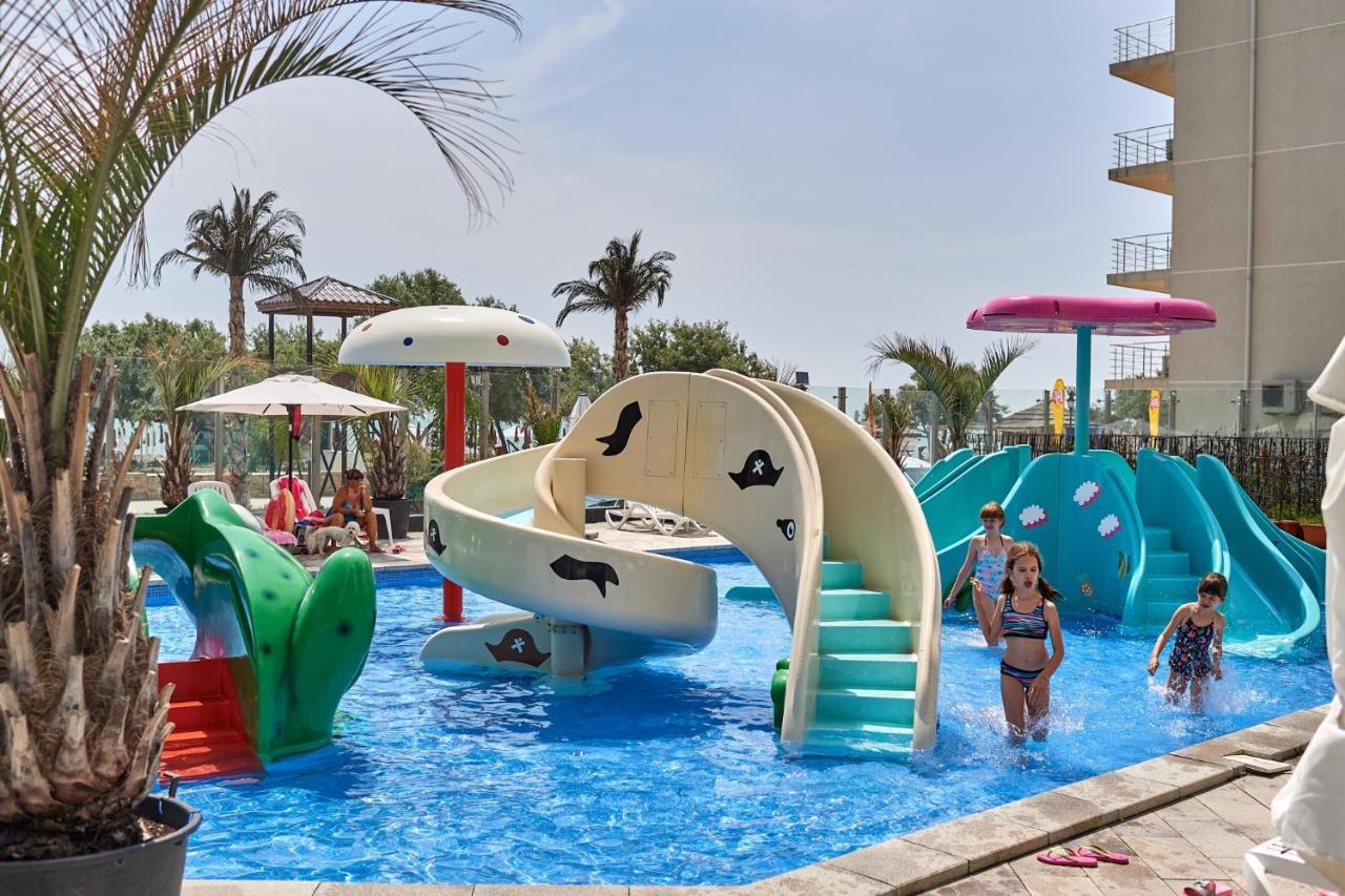 Panoramic Aparthotel Pool & Spa Mamaia Nord Năvodari Exterior foto